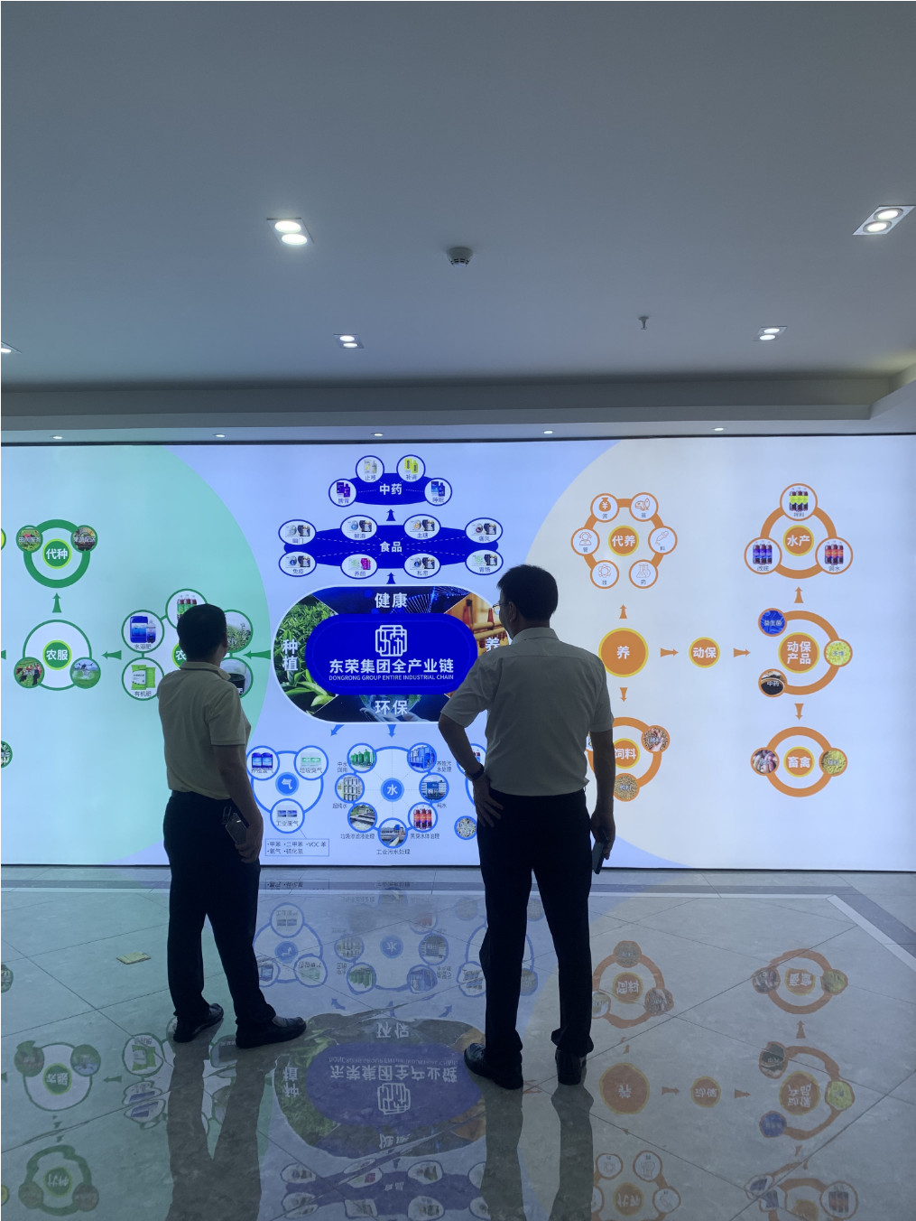 微信图片_20250517234352_副本.jpg